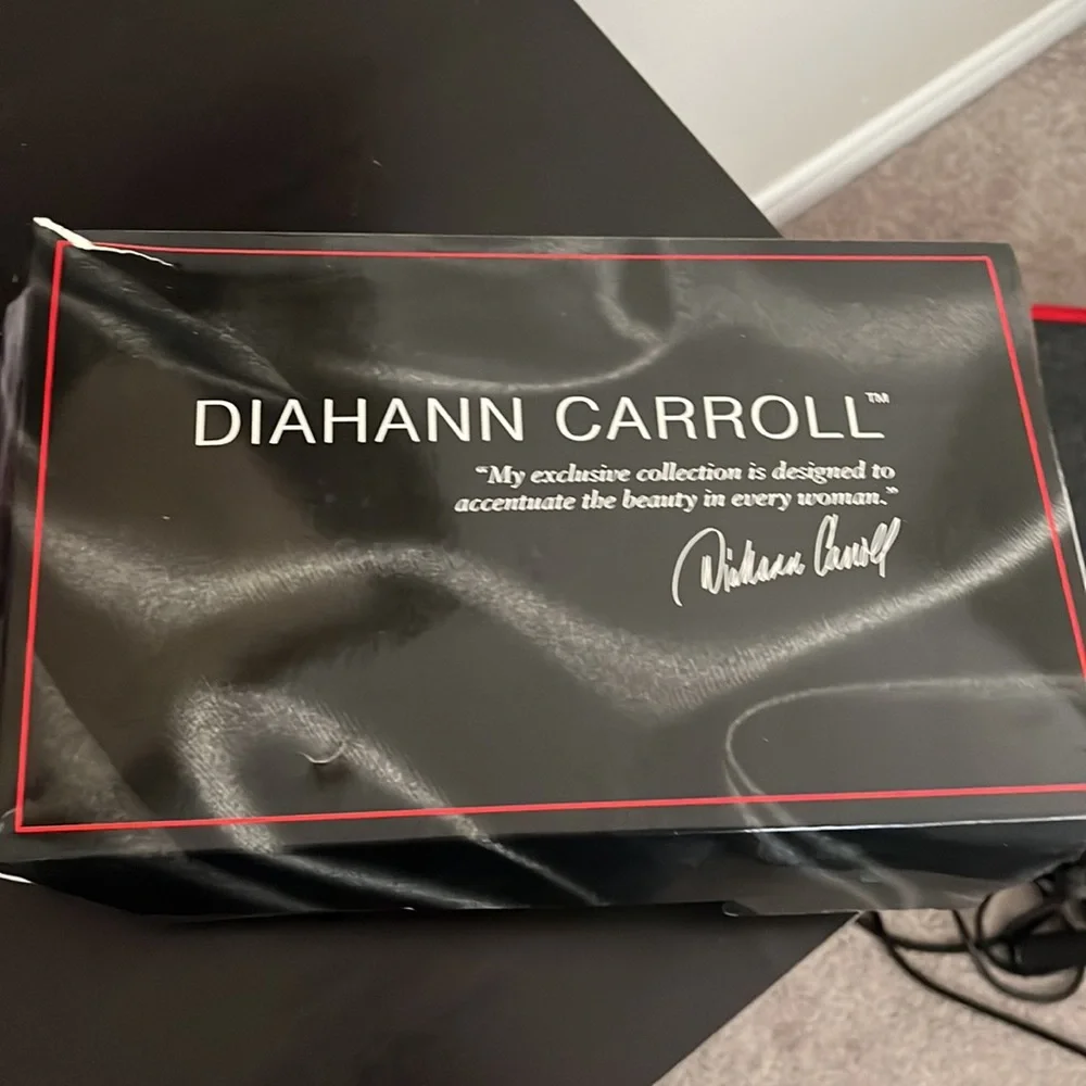 Diahann Carroll Missy Wig - Picture 6 of 9